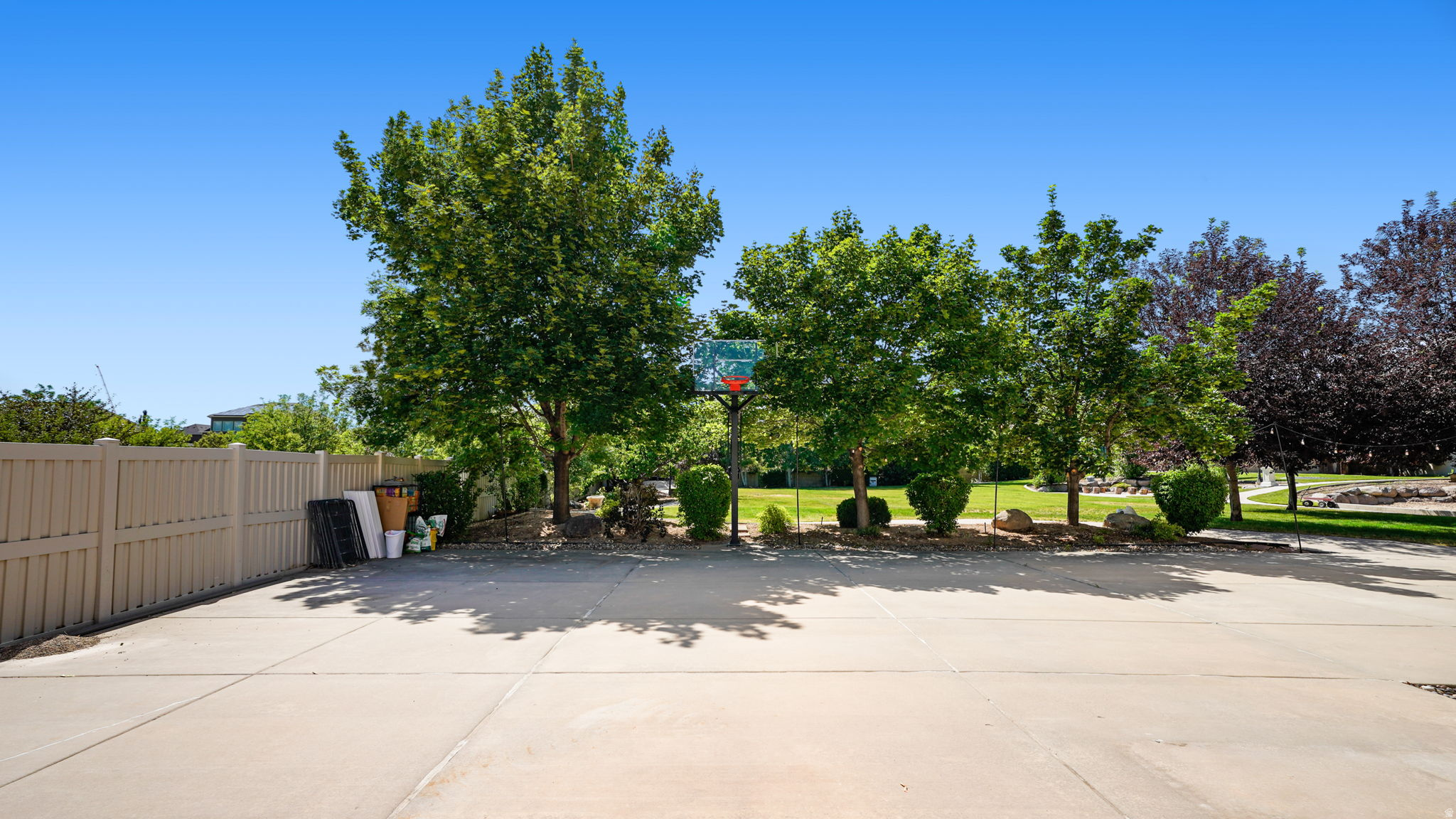 main property photo 75