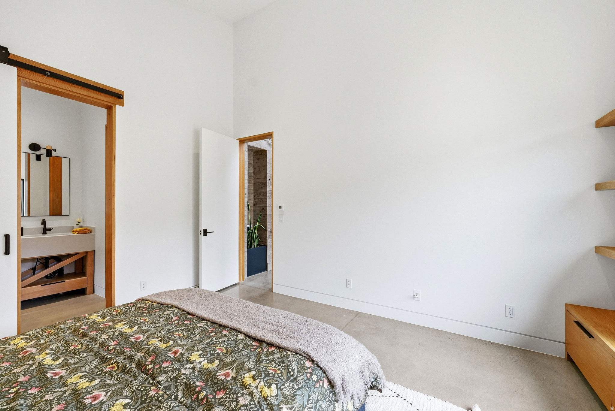 main property photo 114