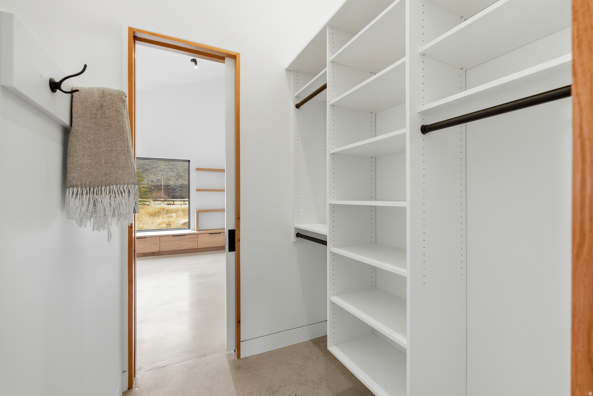 main property photo 123