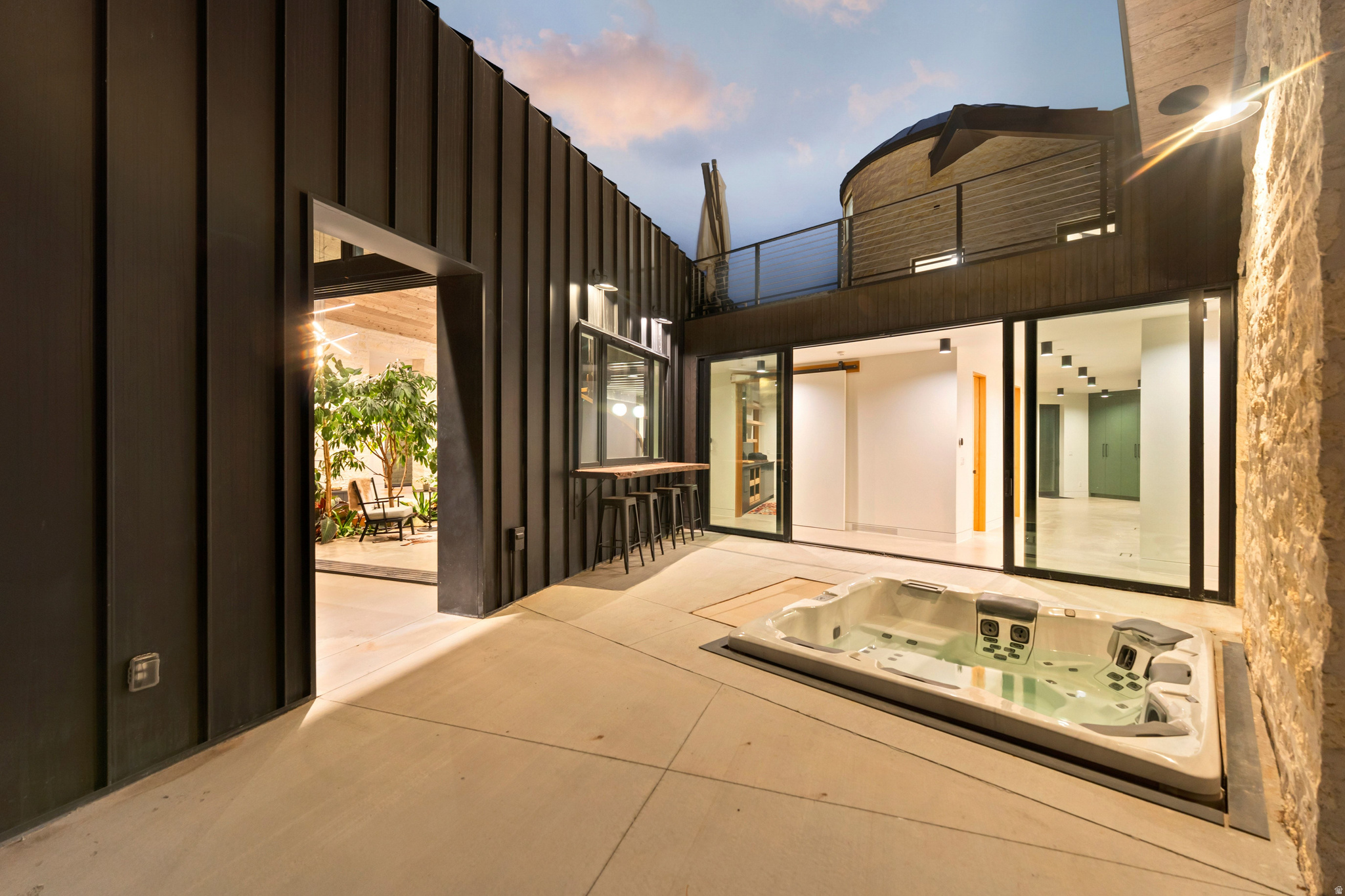 main property photo 160