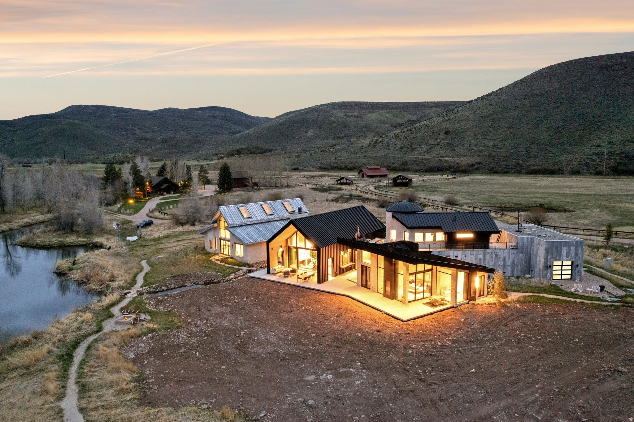main property photo 33