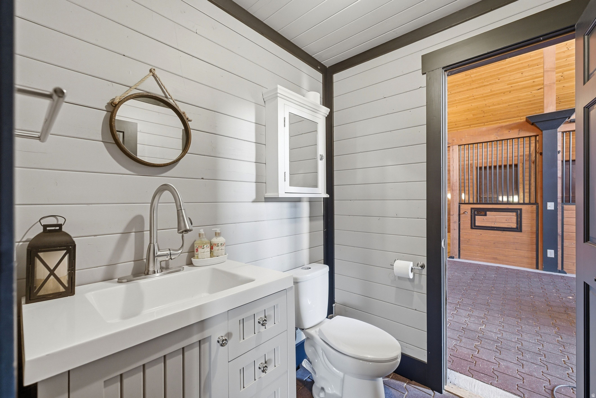 main property photo 79