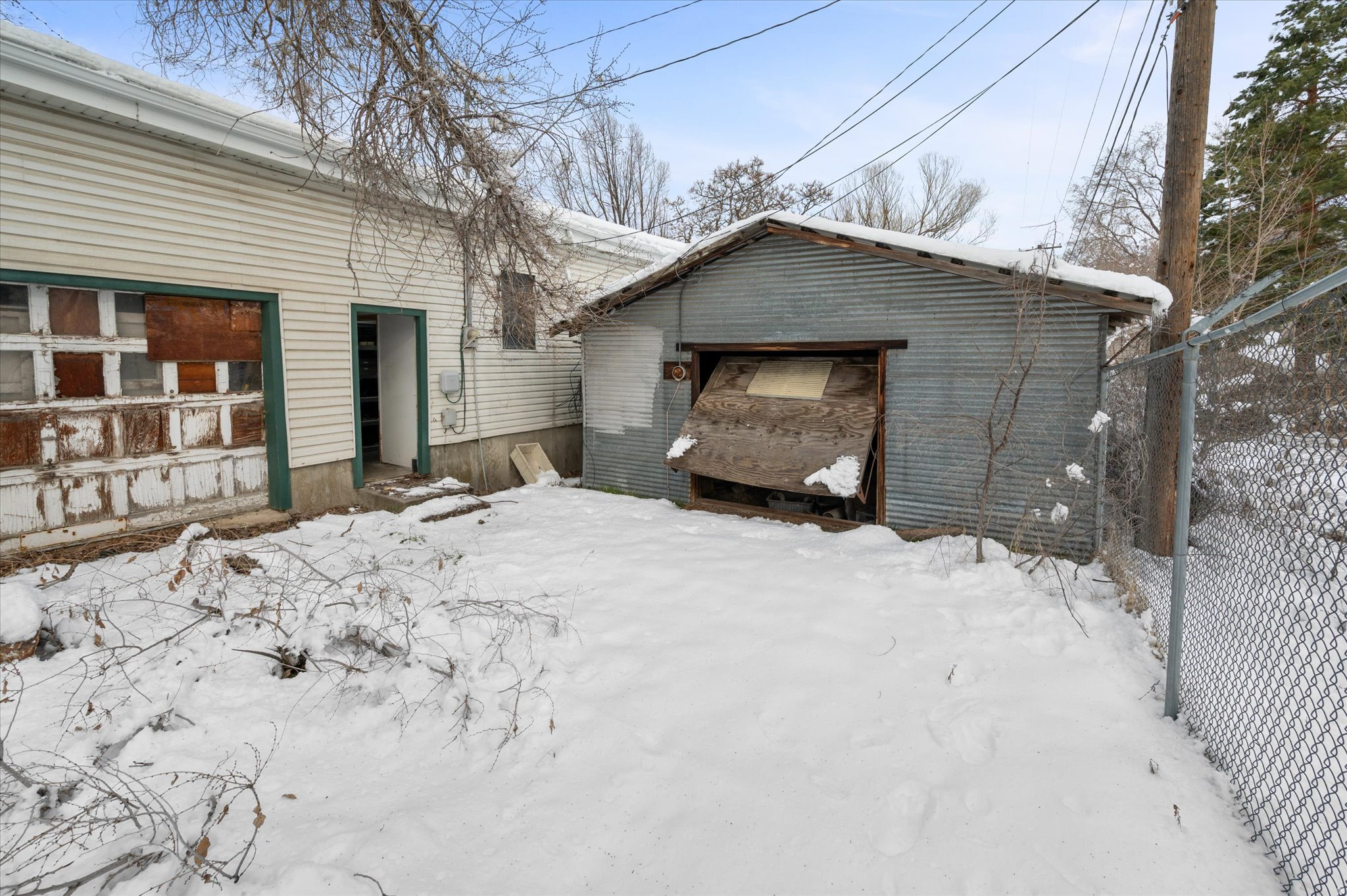 main property photo 23