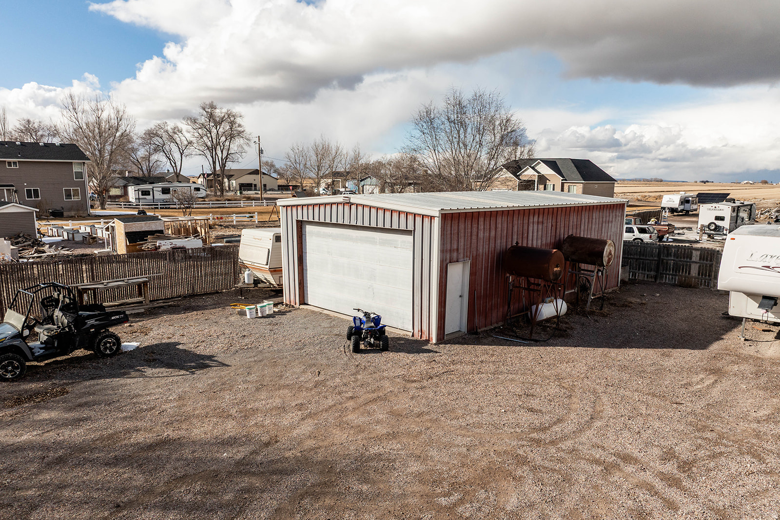 main property photo 32
