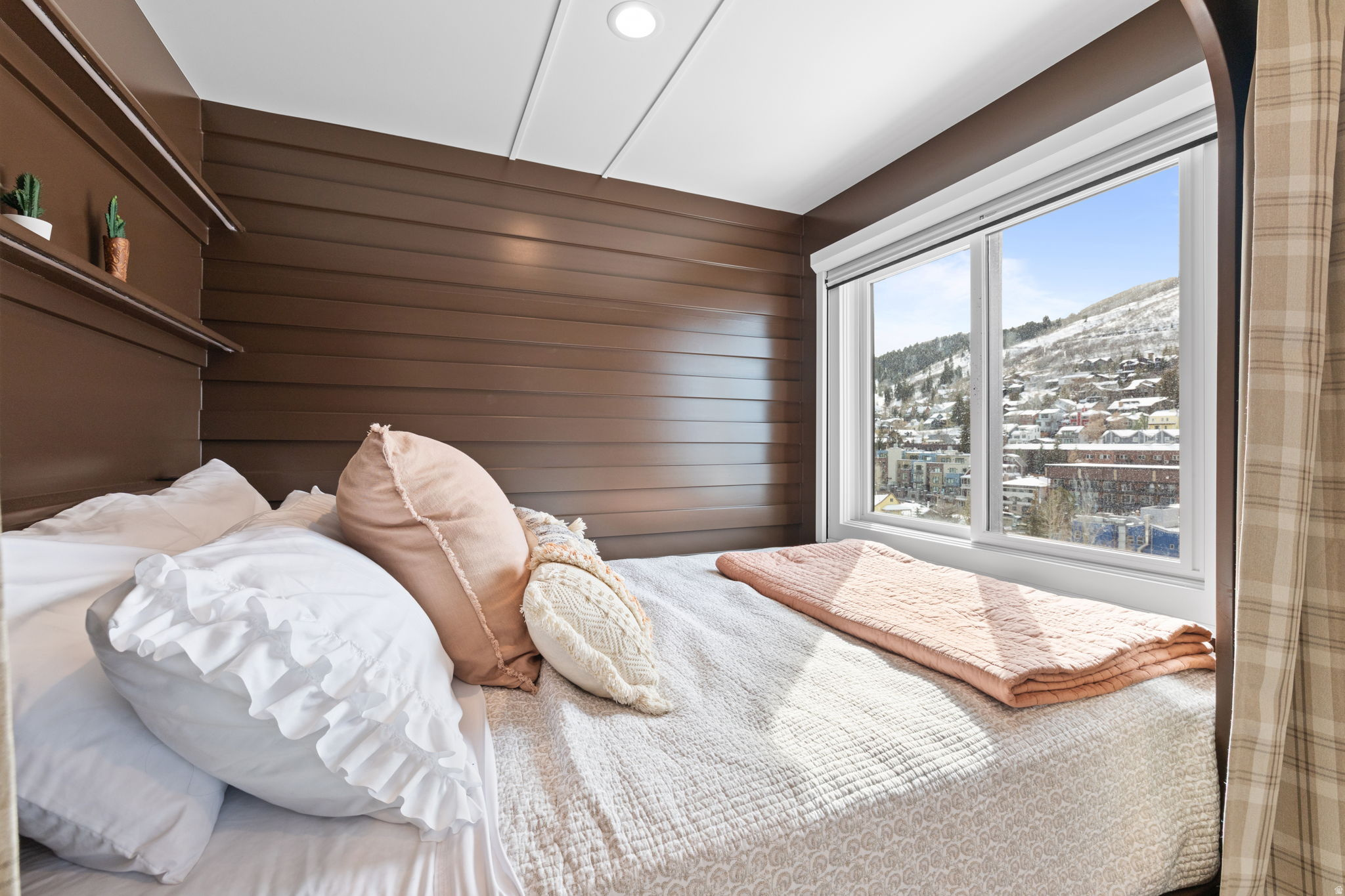 main property photo 70