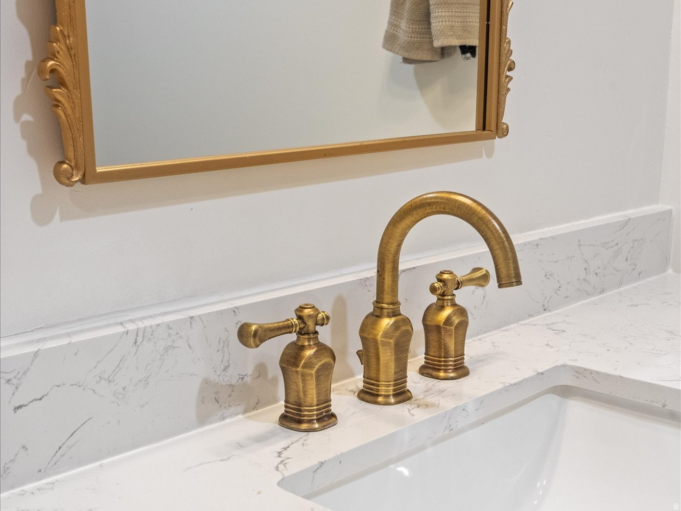 property viewer photo 36