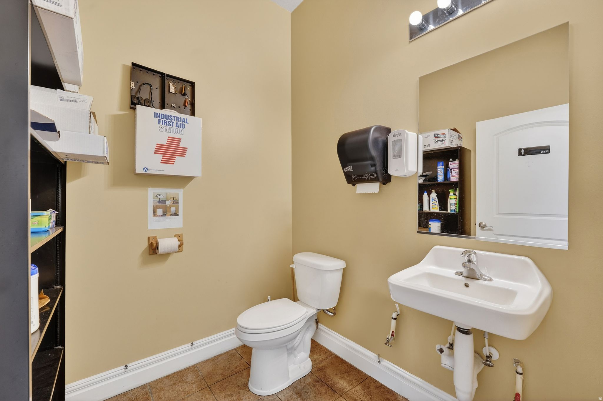 main property photo 17