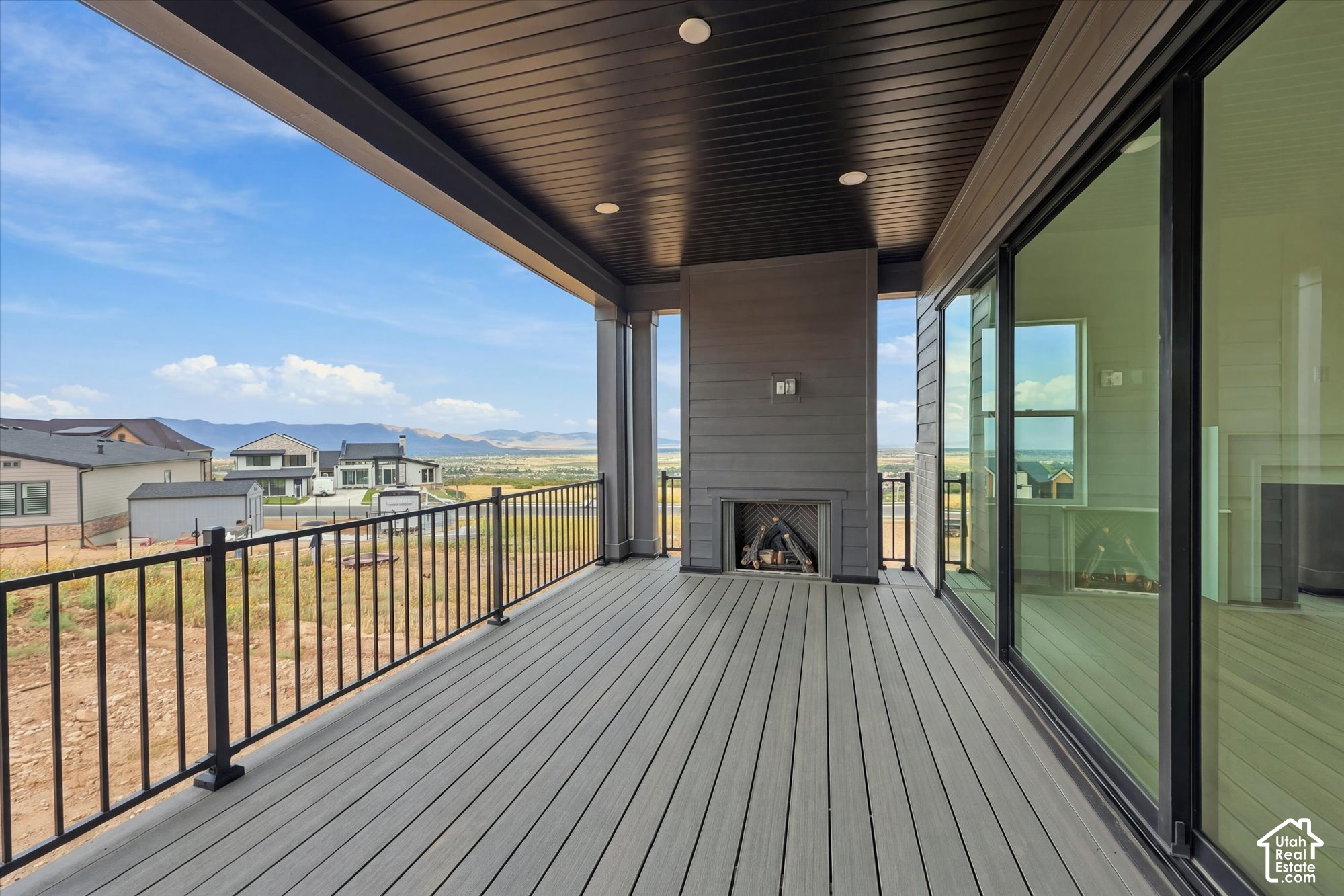 main property photo 44