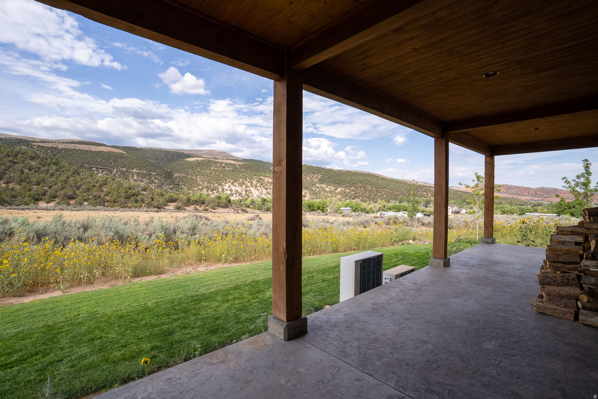 main property photo 90