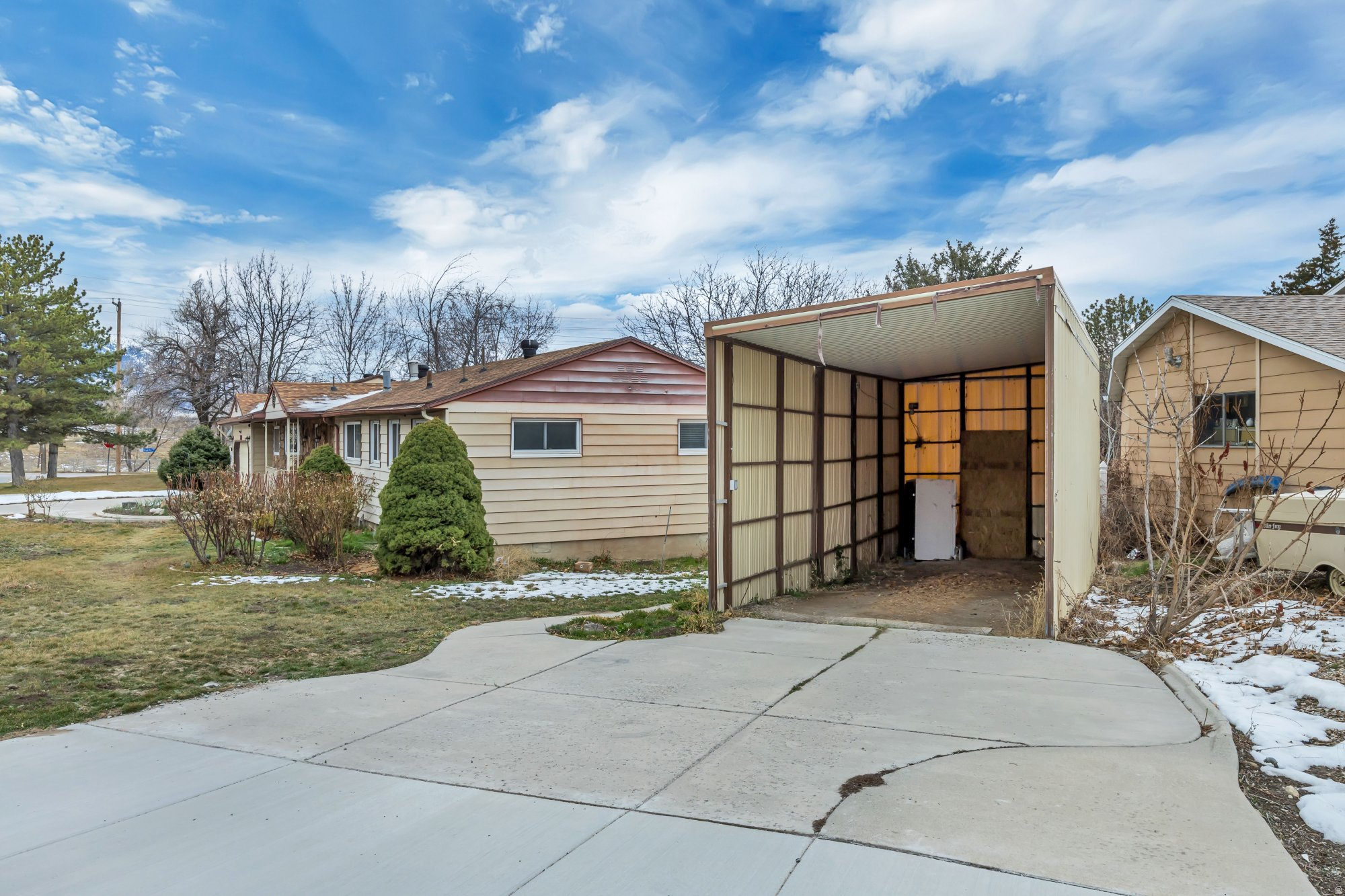 main property photo 33