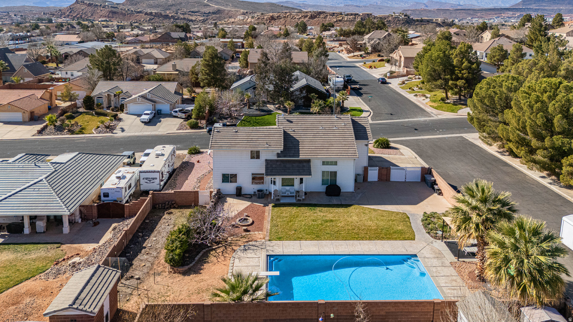 main property photo 41