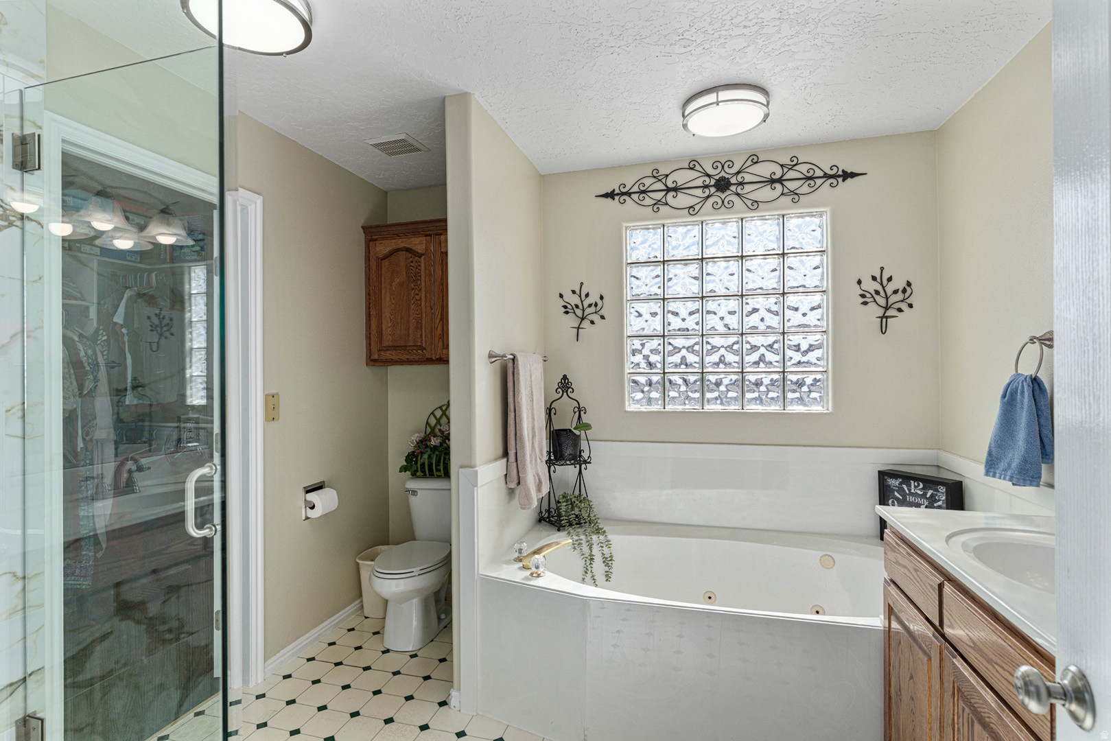 main property photo 86