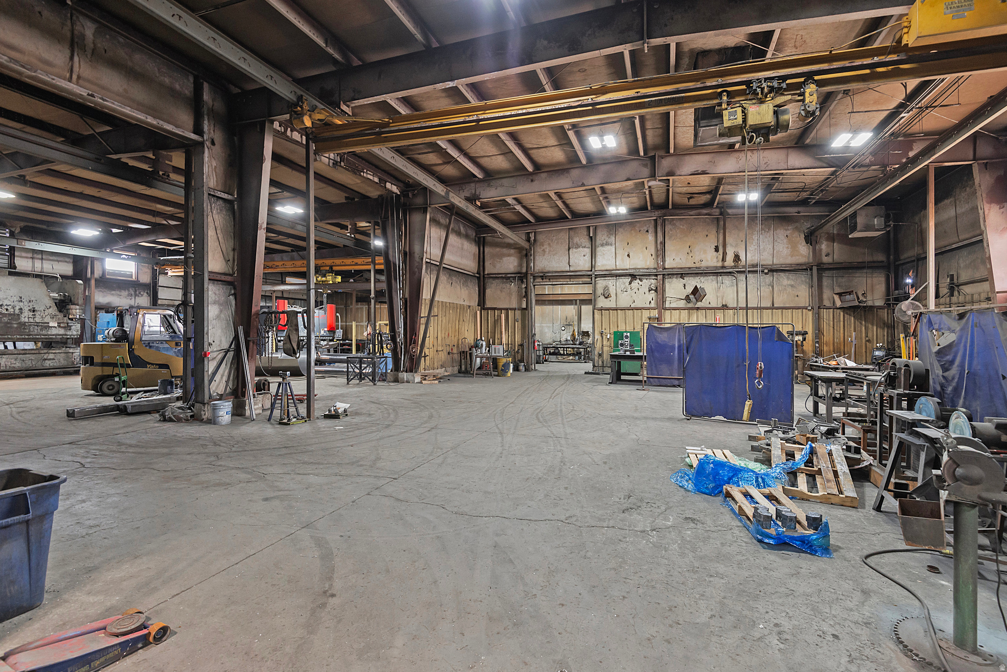 main property photo 27