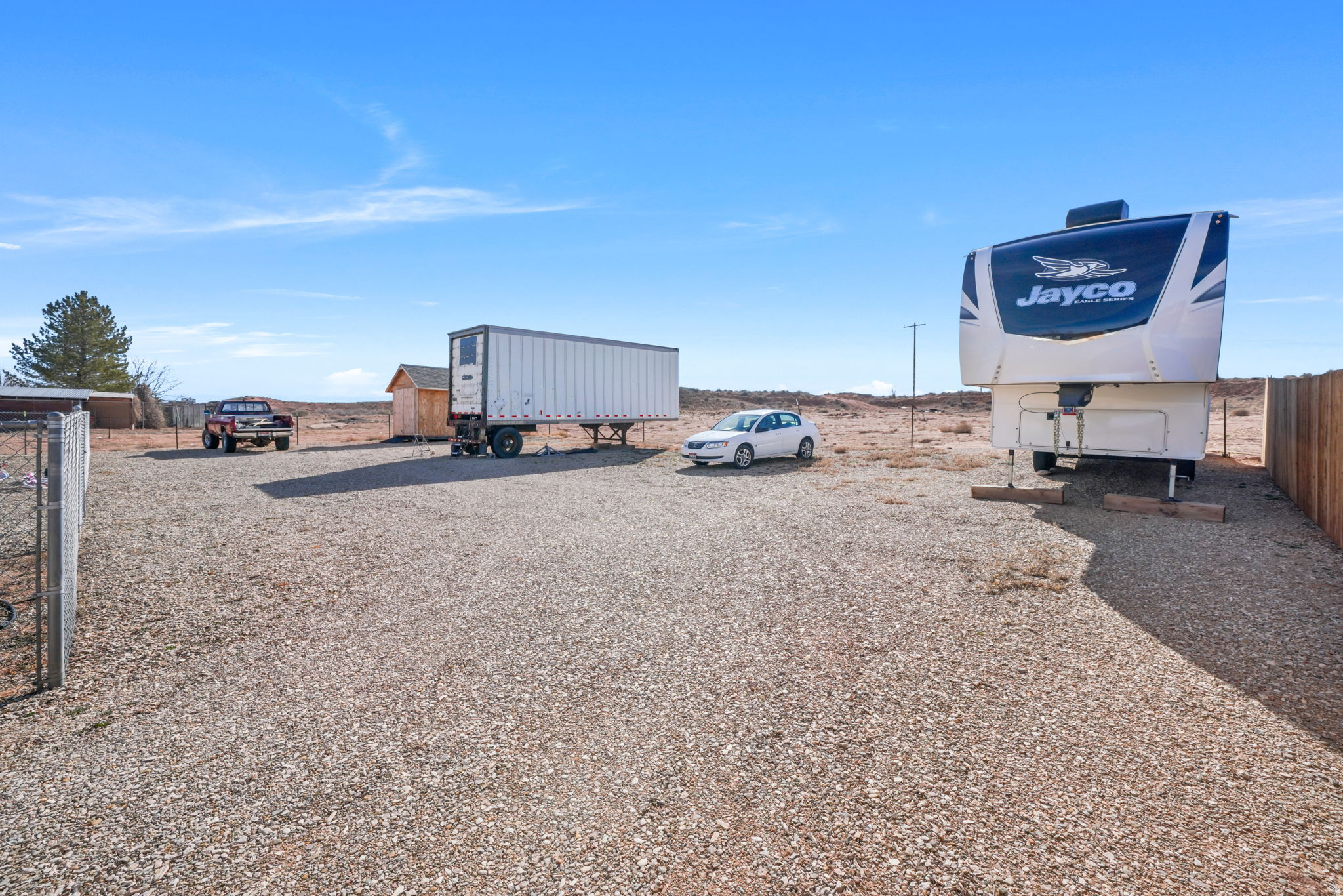 main property photo 23