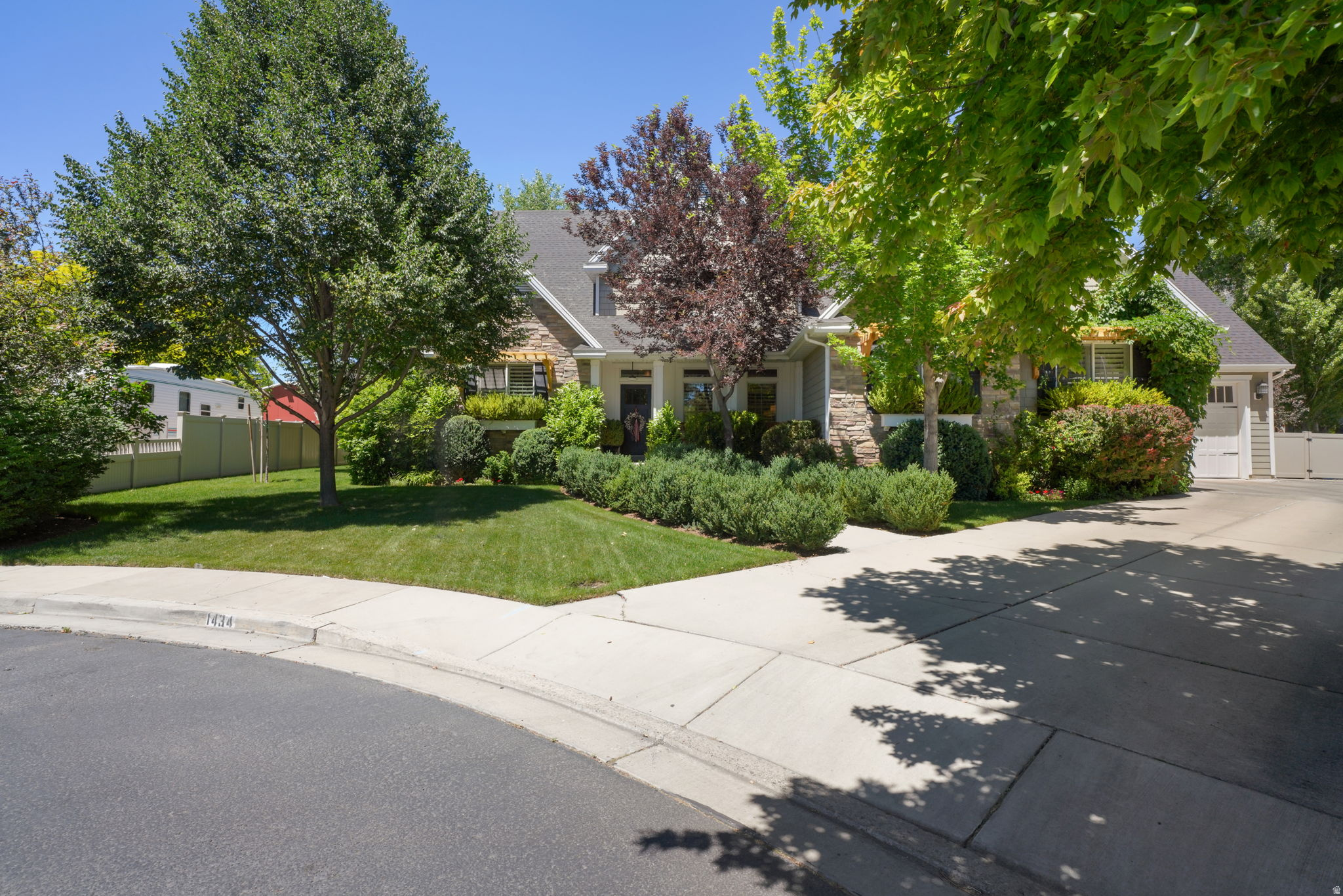 main property photo 45