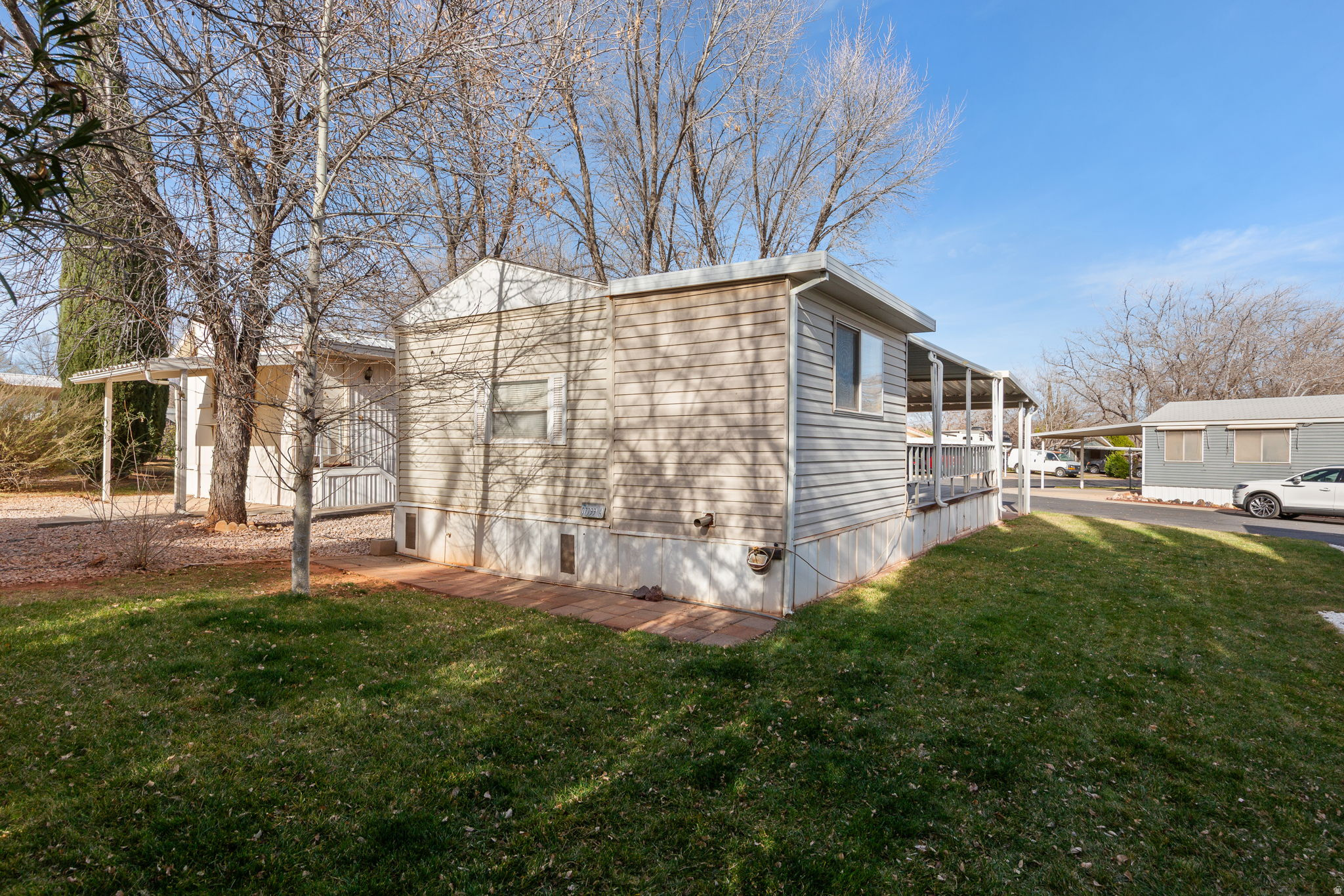 main property photo 14