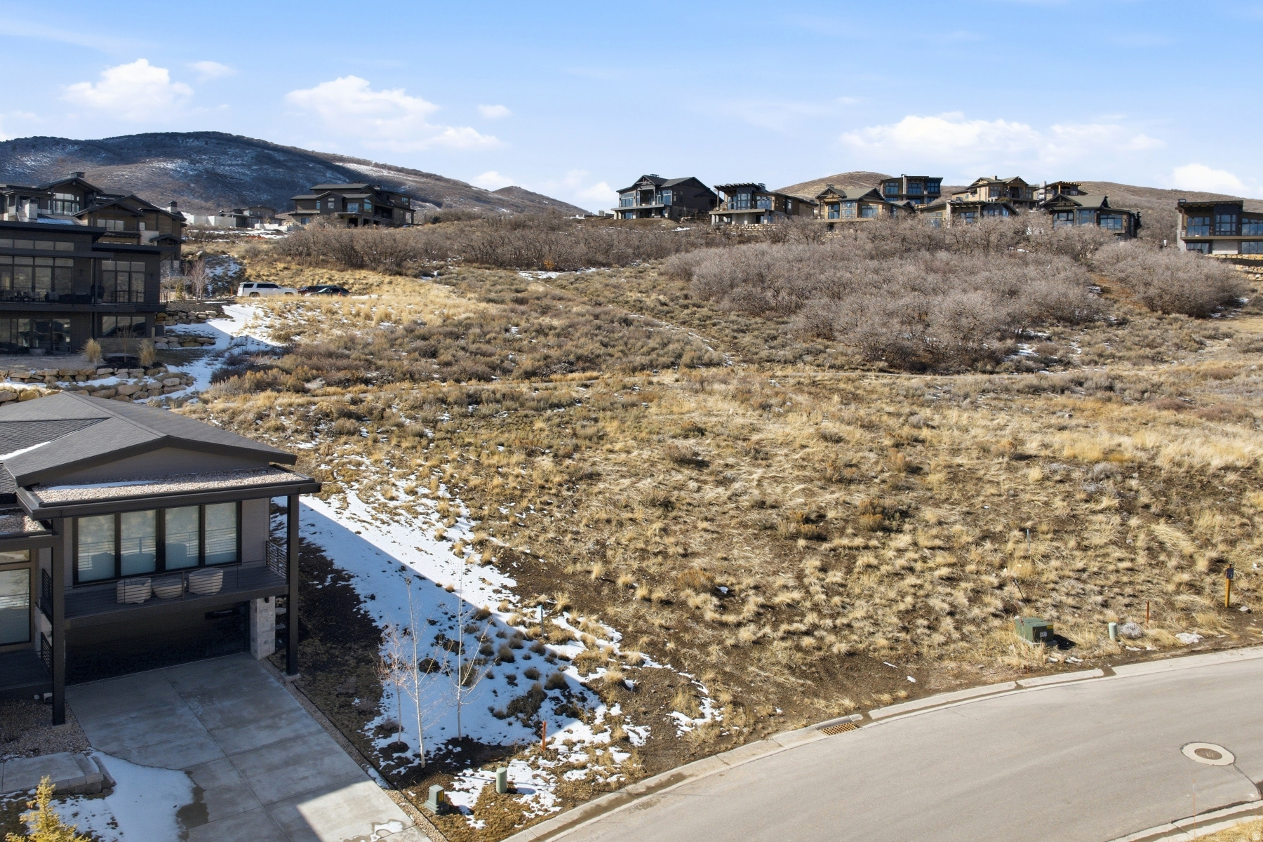 main property photo 13