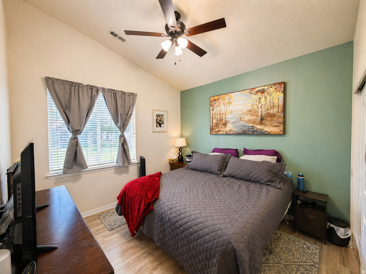 main property photo 14