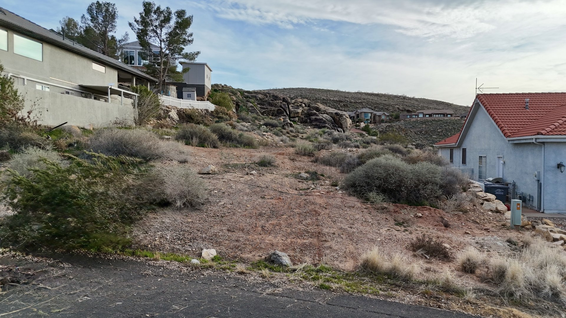 main property photo 11