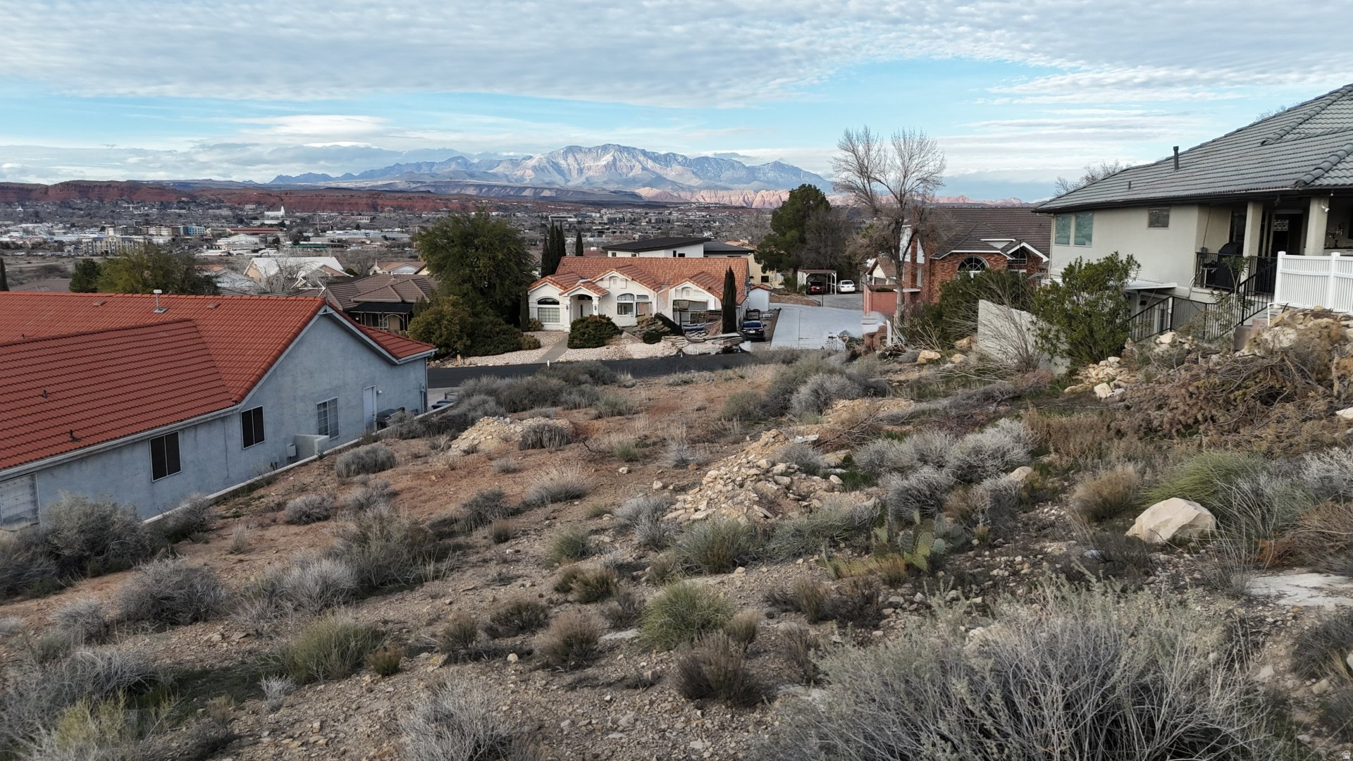 main property photo 7
