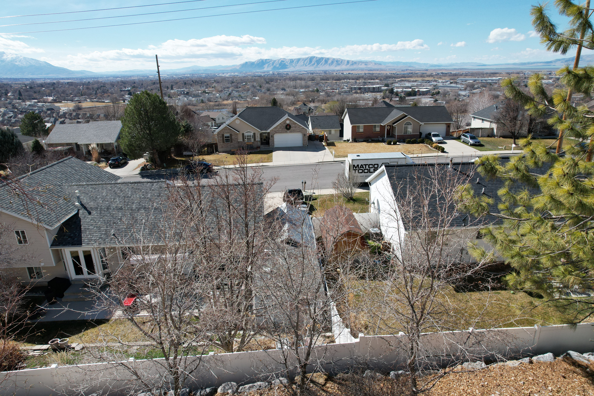 main property photo 9