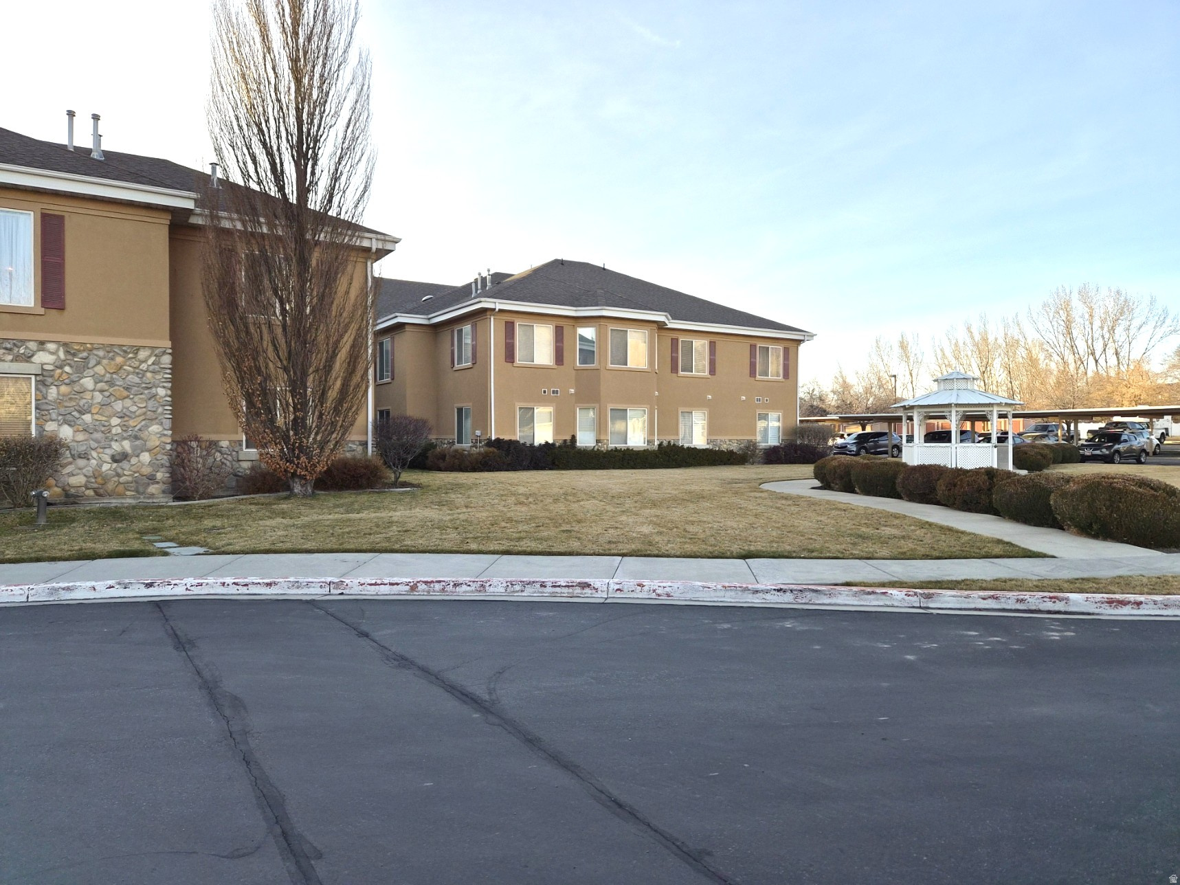 main property photo 26