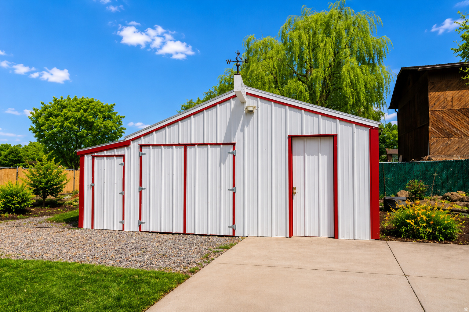 main property photo 25