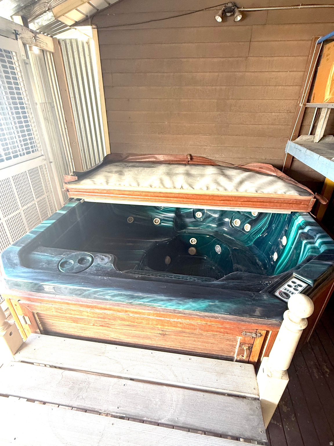 main property photo 16