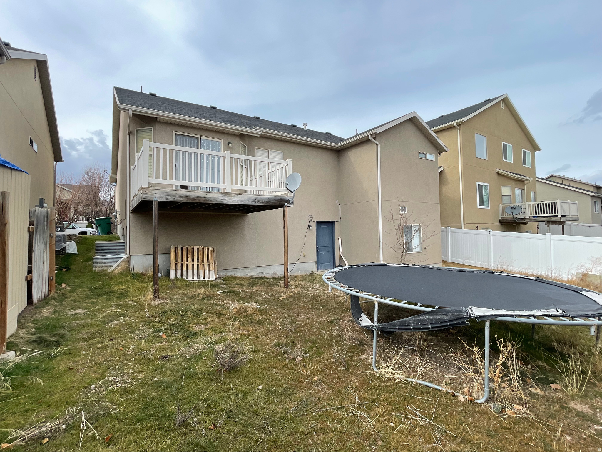 main property photo 17