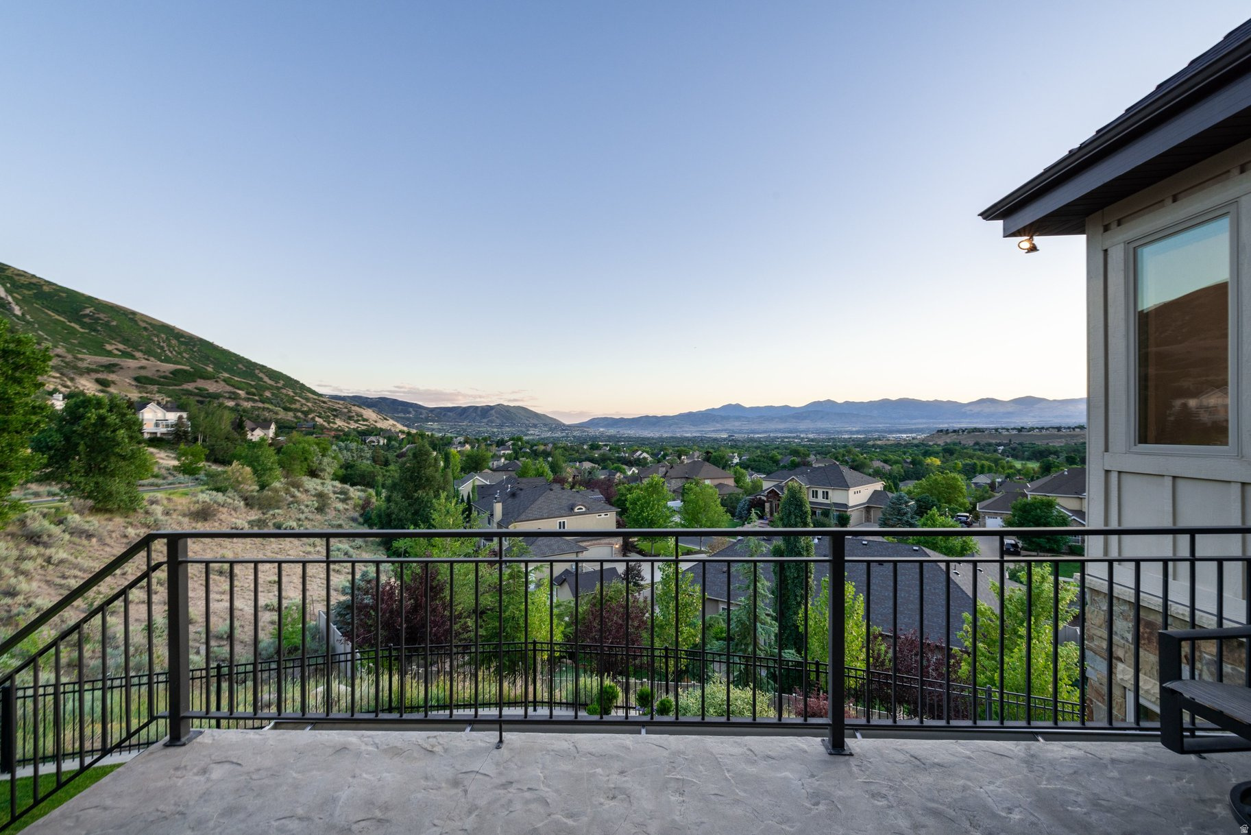 main property photo 51