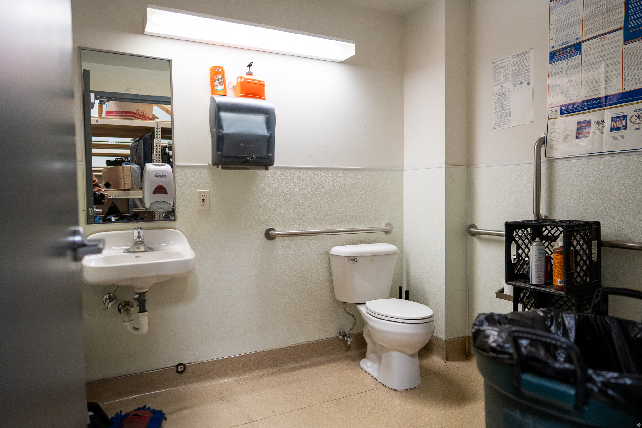 main property photo 8