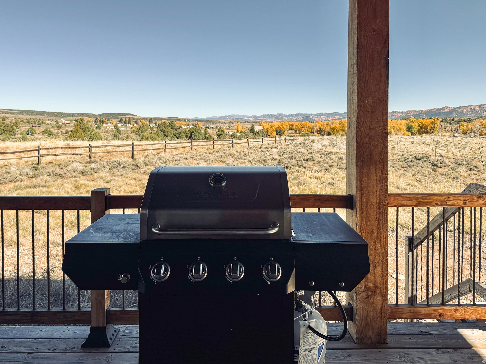 main property photo 28