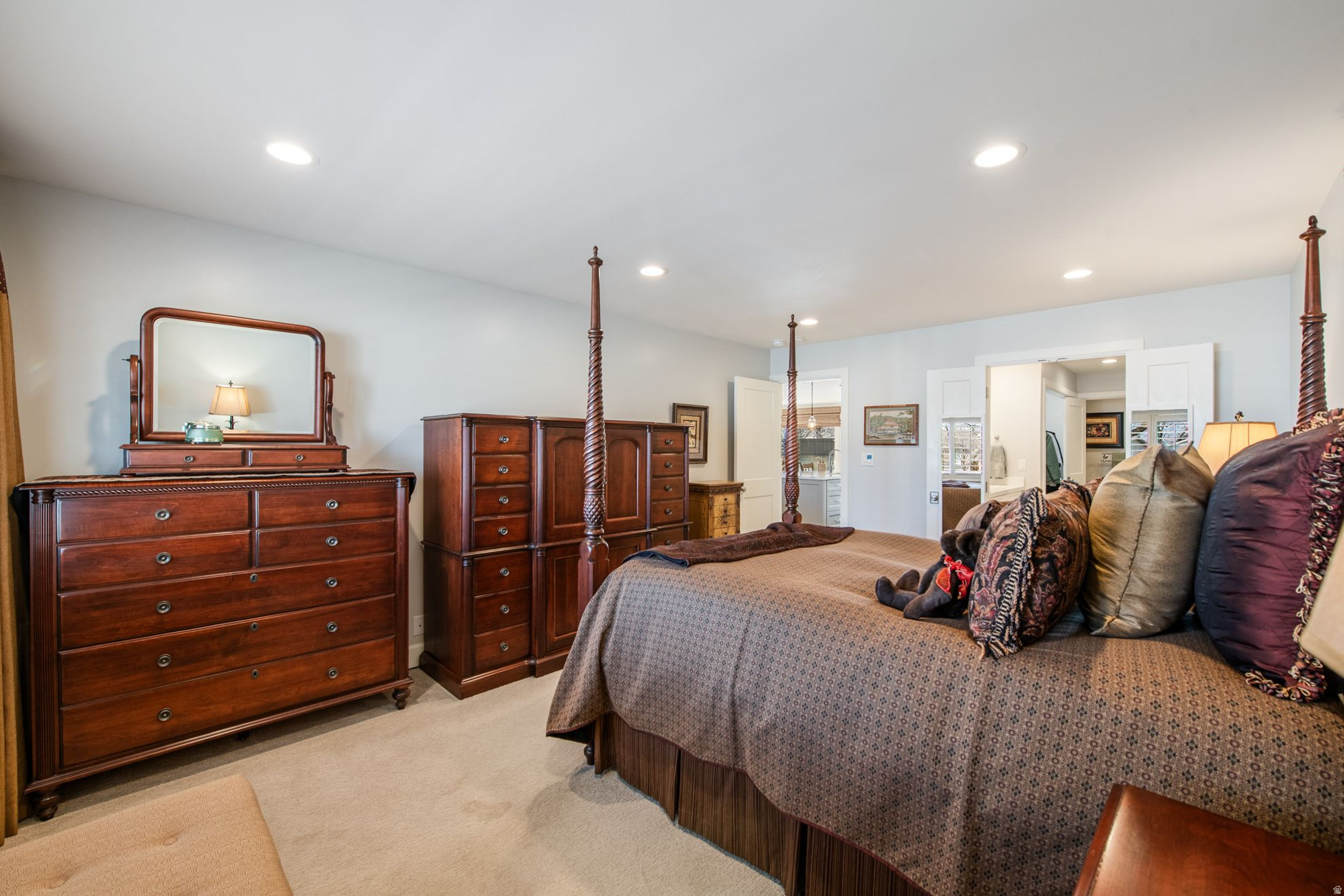main property photo 16