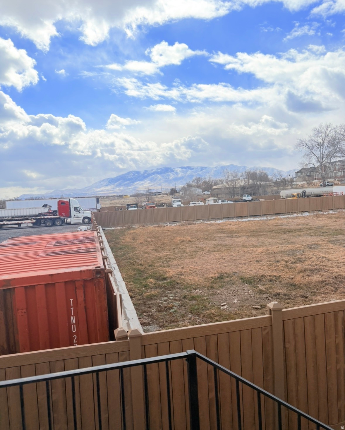 main property photo 37