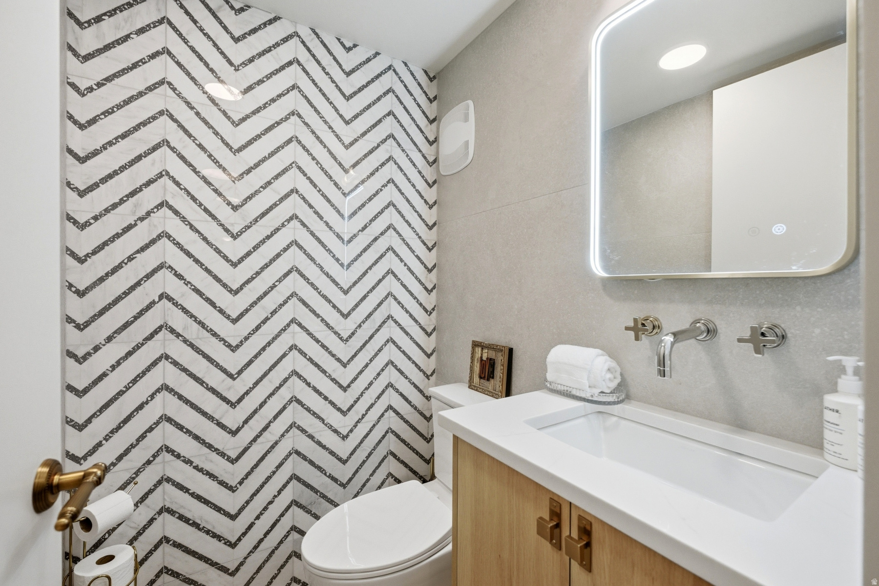 main property photo 80
