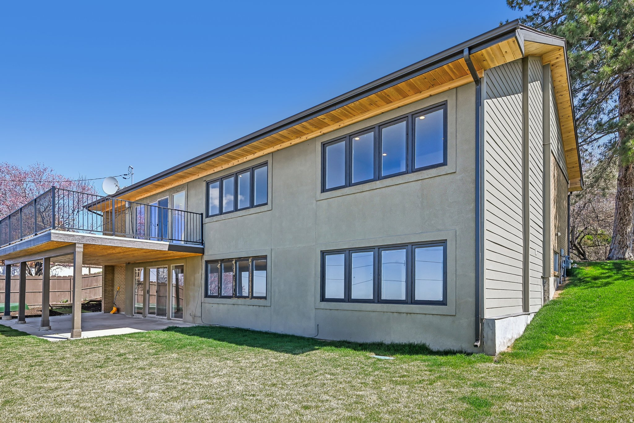 main property photo 56