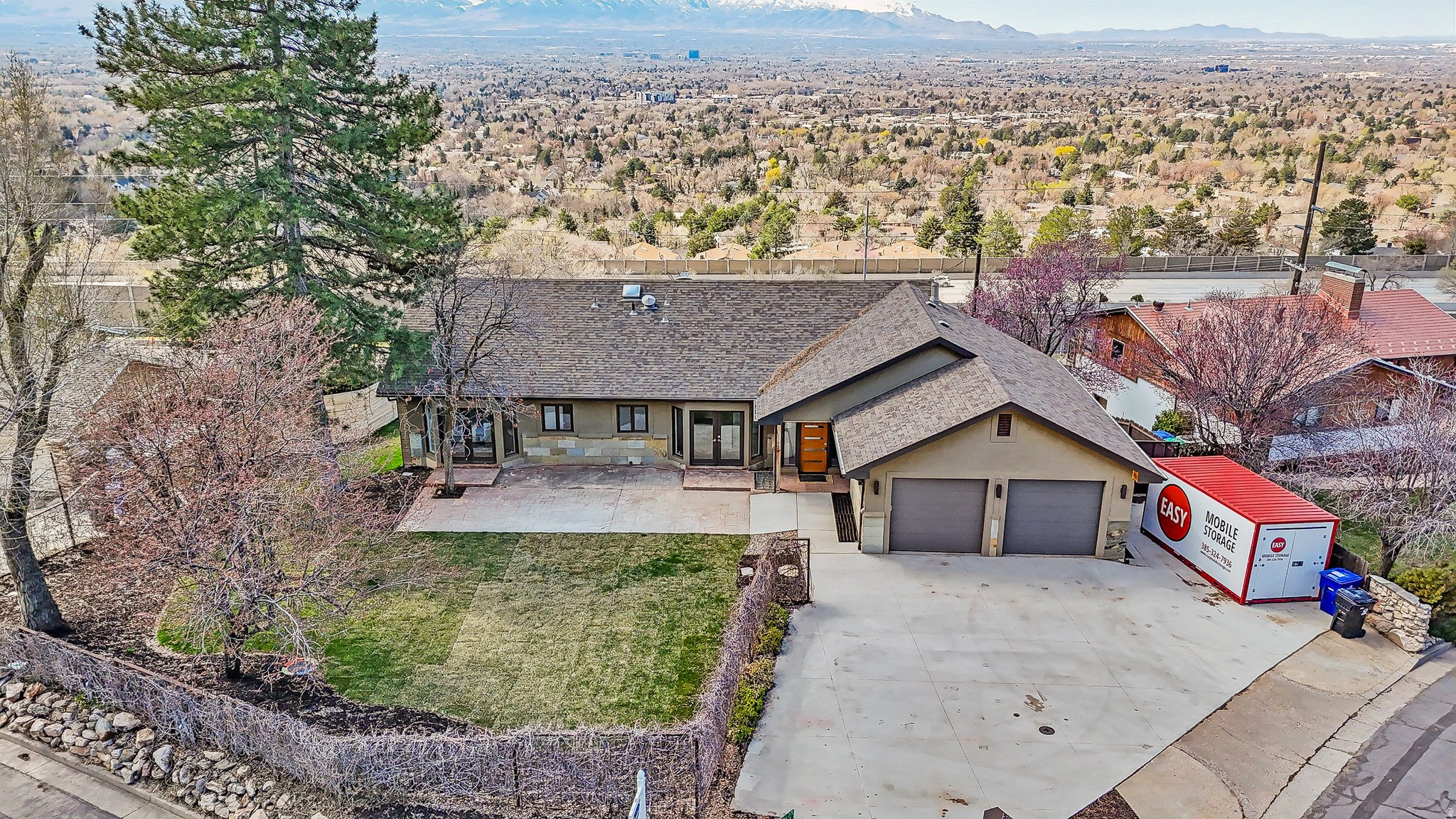 main property photo 59