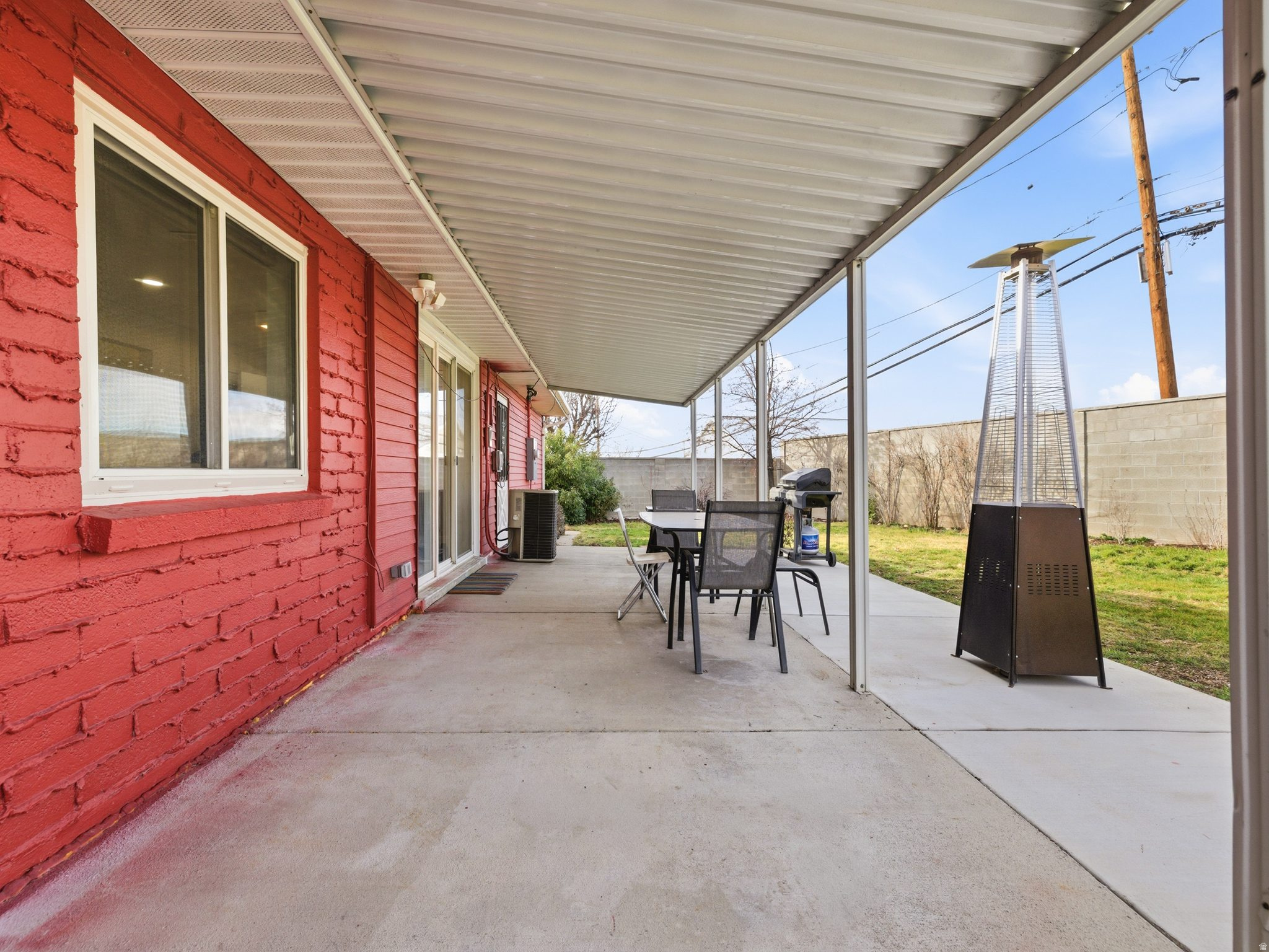 main property photo 23