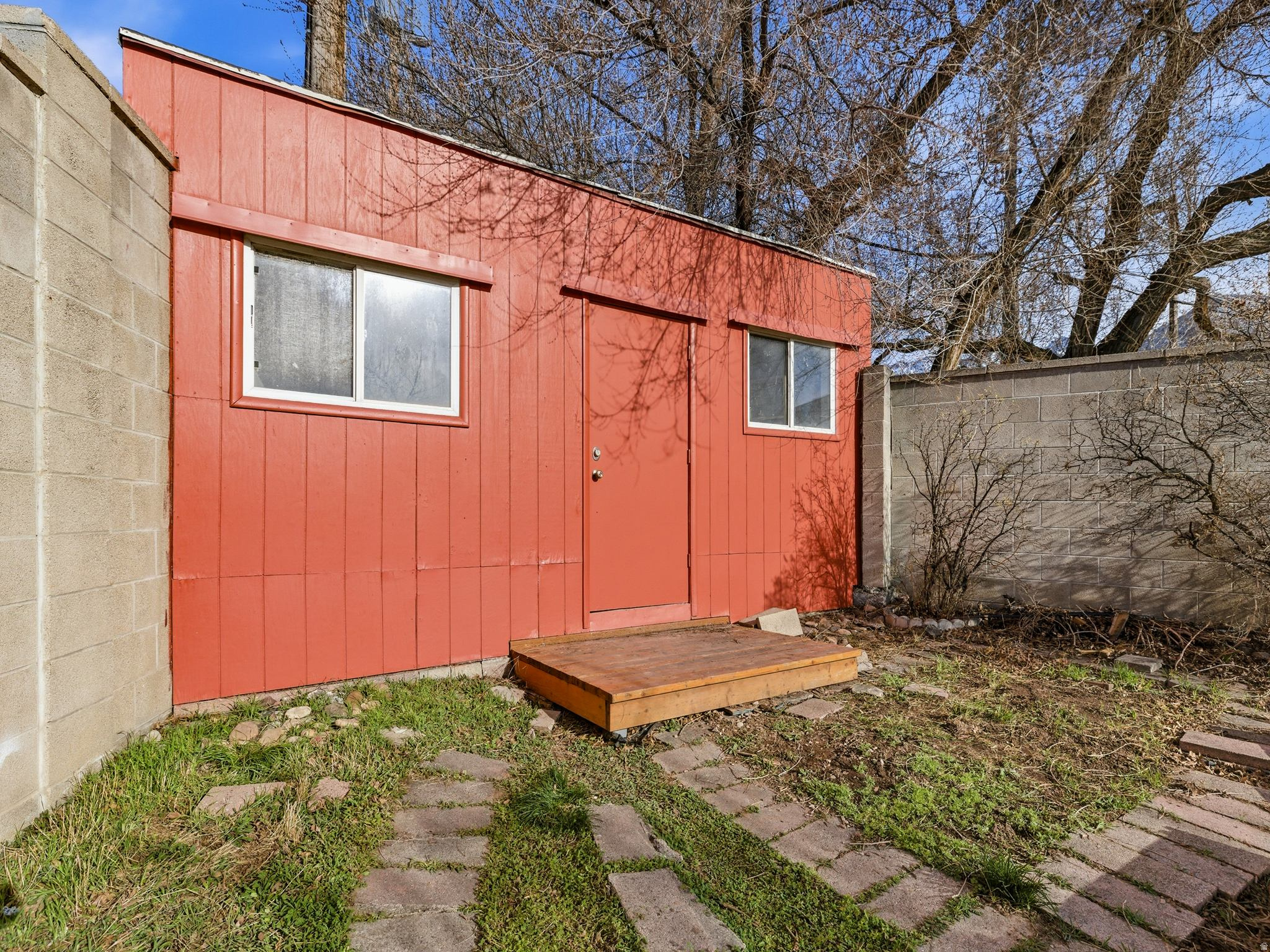 main property photo 26