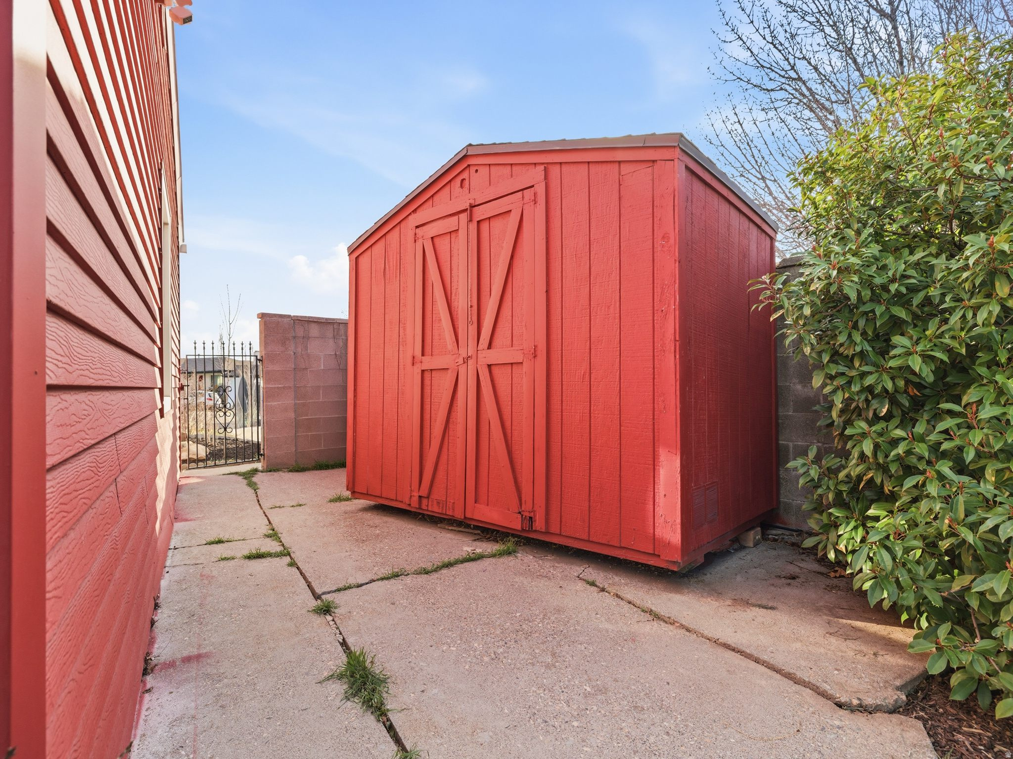 main property photo 27