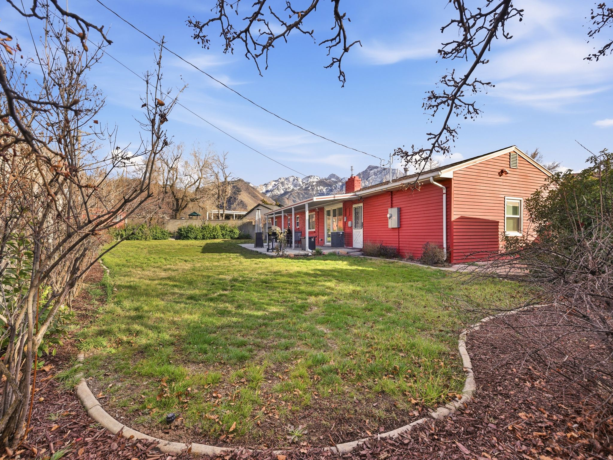 main property photo 28