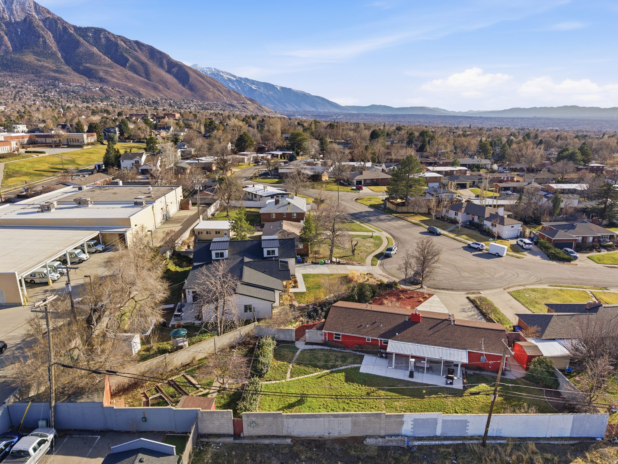 main property photo 31