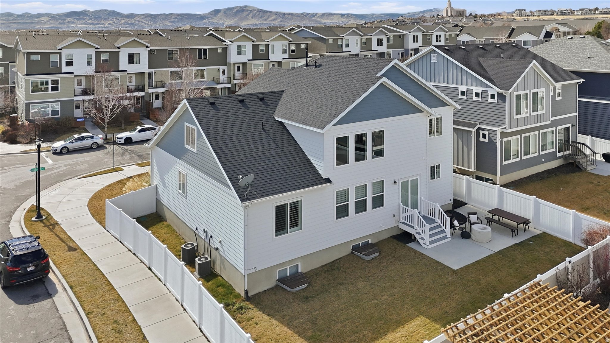 main property photo 58