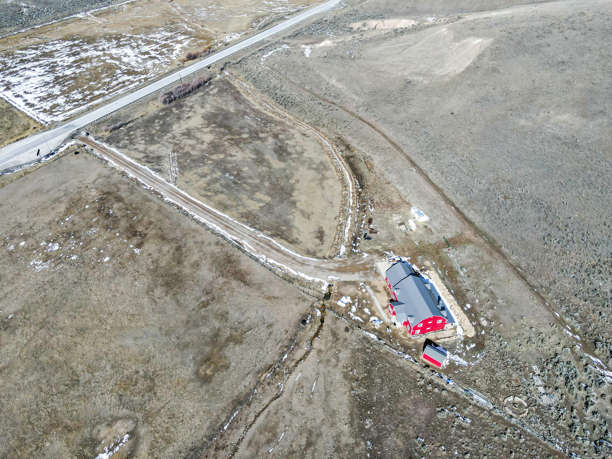 main property photo 23