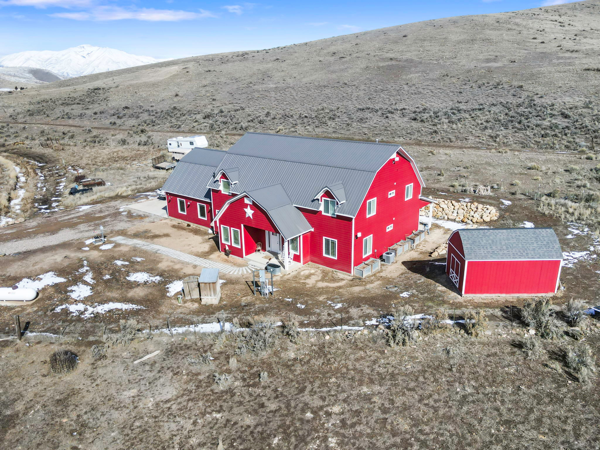 main property photo 28