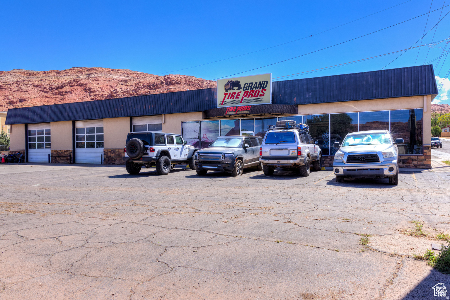 main property photo 18