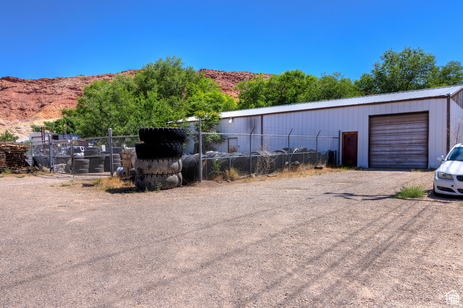 main property photo 20