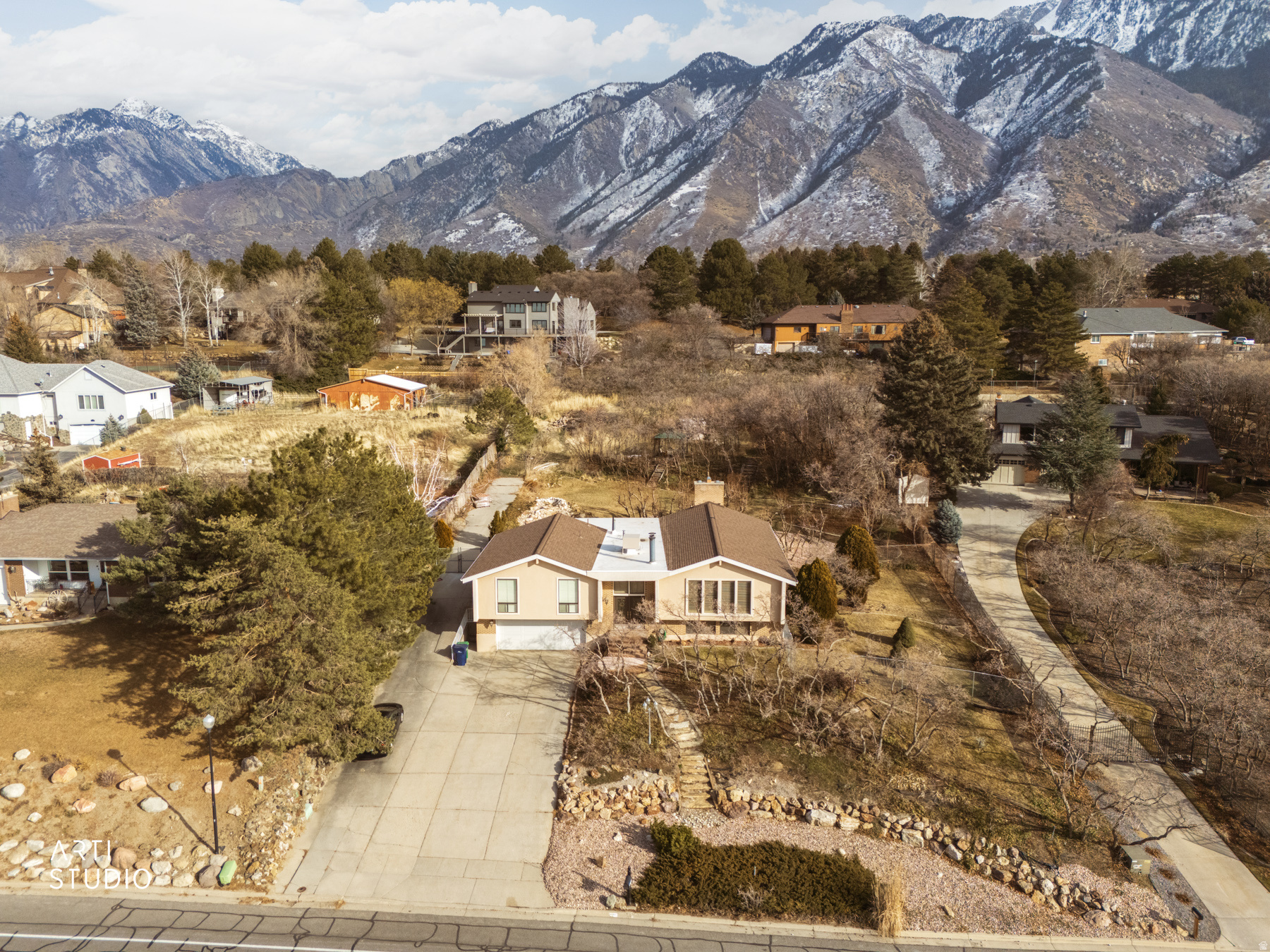 main property photo 29
