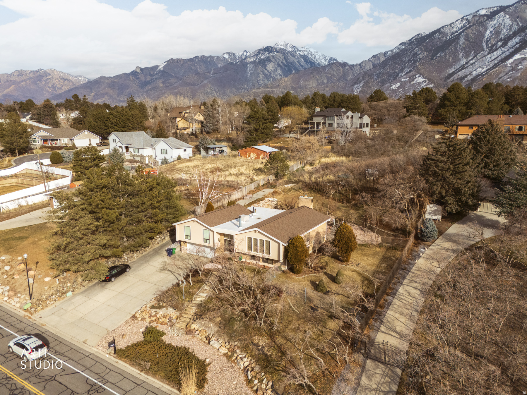 main property photo 40