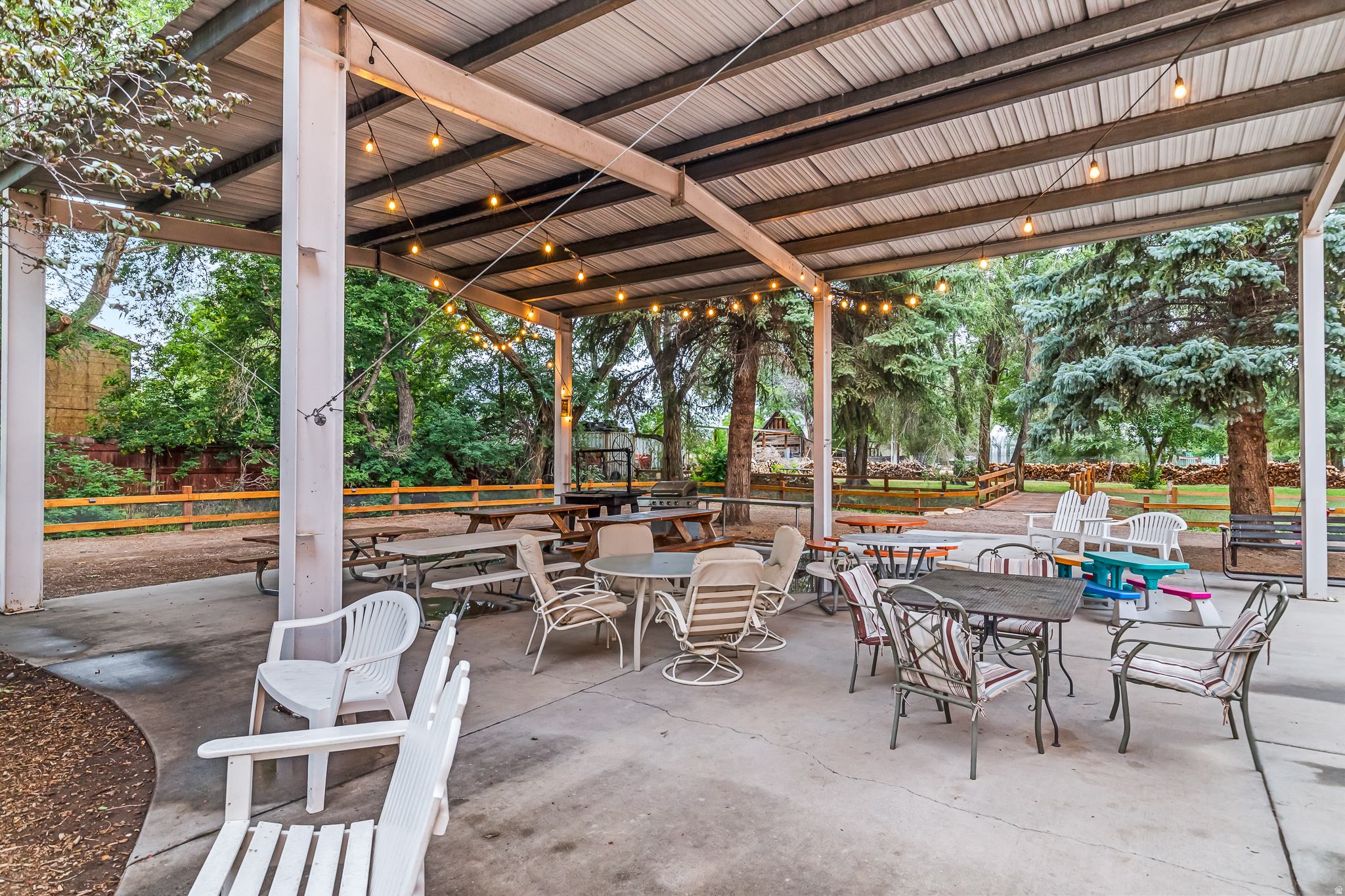 main property photo 22